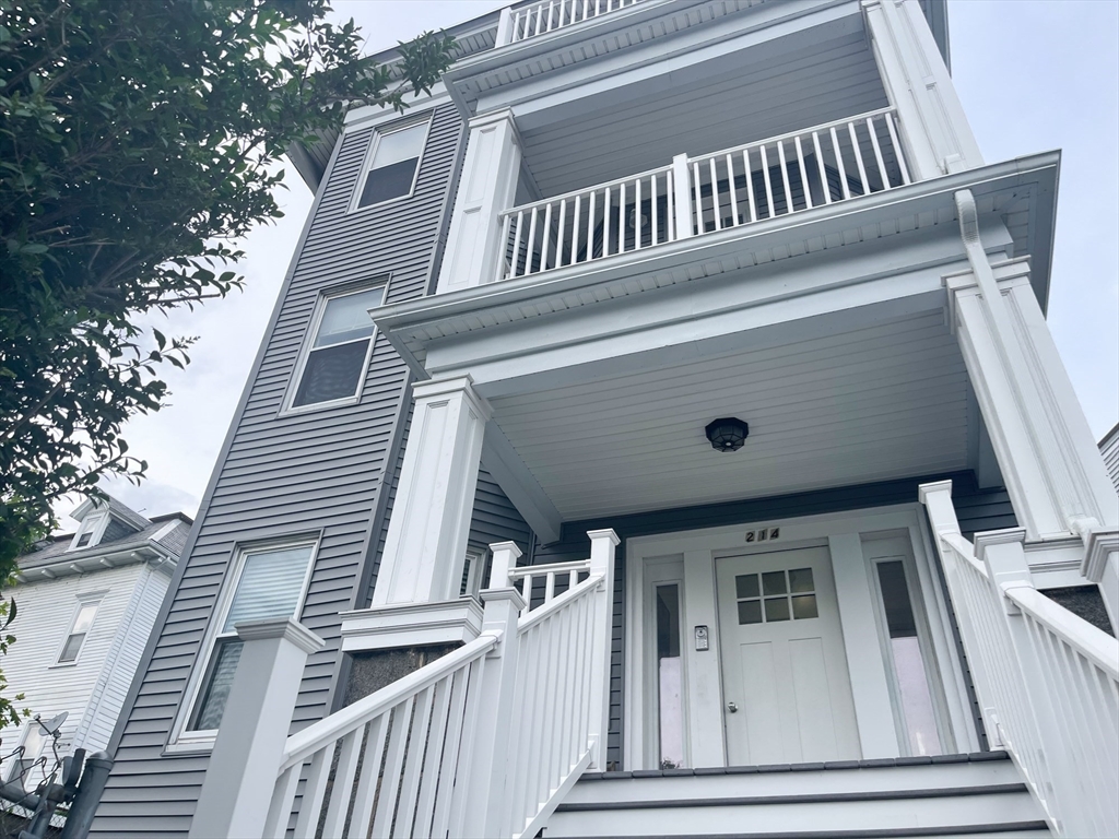 3 bed, 1 bath apartment for rent at 214 Hancock St Unit 2, Dorchester — photo 17 of 19
