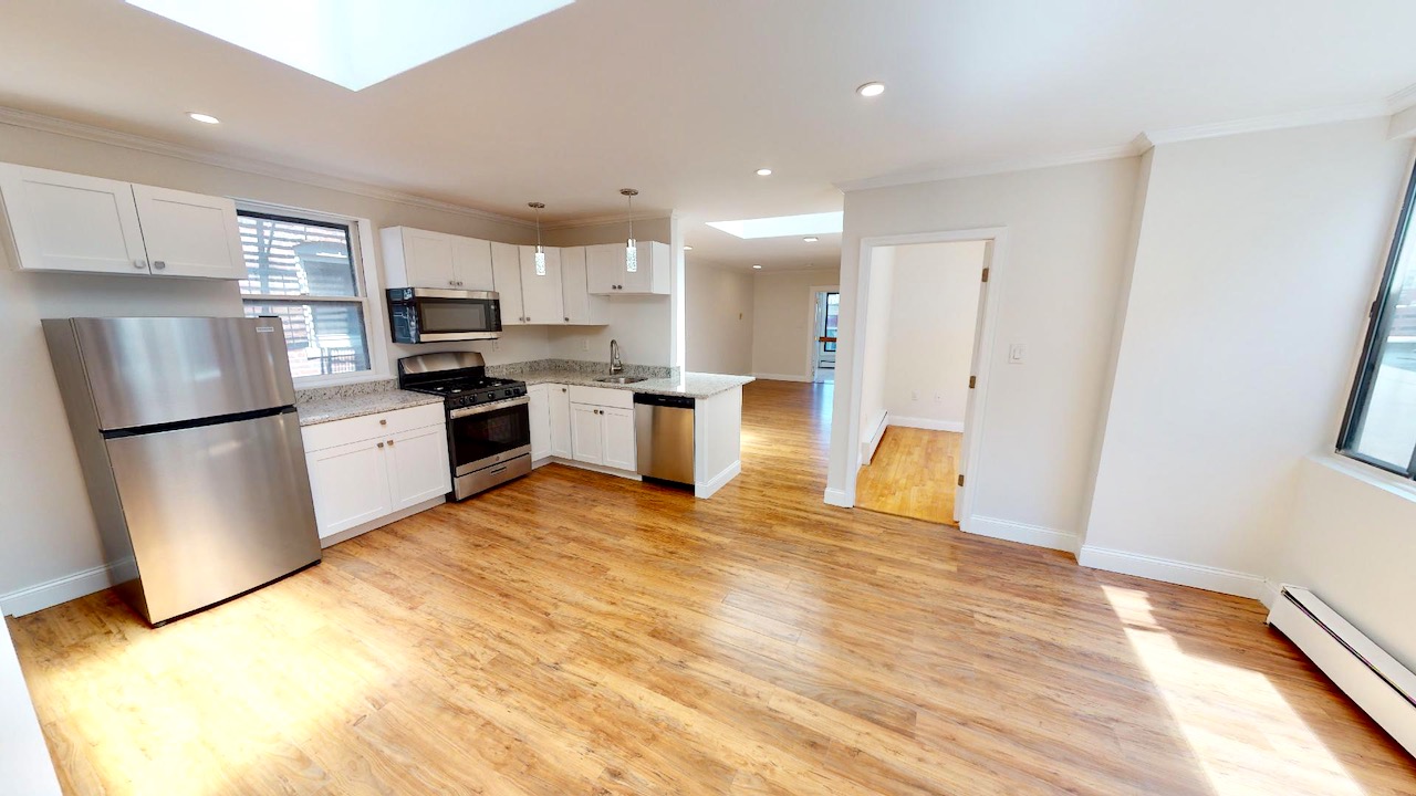 4 bed, 2 bath apartment for rent at 214 Hanover St Unit 3, North End — photo 3 of 68