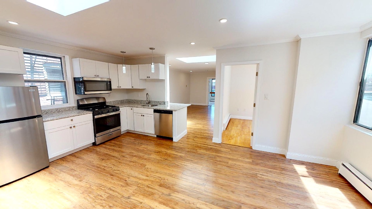 4 bed, 2 bath apartment for rent at 214 Hanover St Unit 3, North End — photo 2 of 68