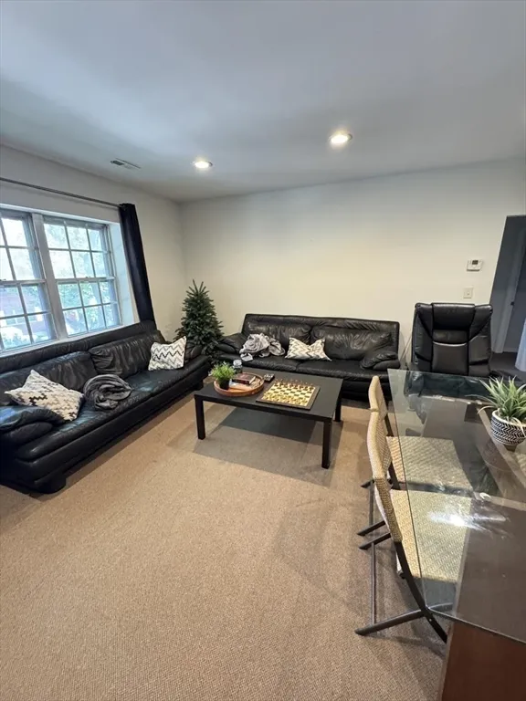3 bed, 2 bath apartment for rent at 214 Lake Shore Rd Unit 3, Oak Square — photo 6 of 14