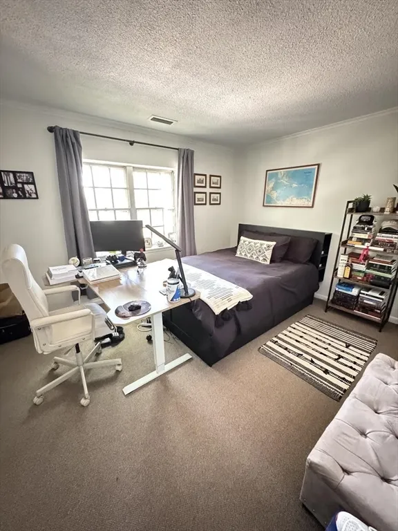 3 bed, 2 bath apartment for rent at 214 Lake Shore Rd Unit 3, Oak Square — photo 9 of 14