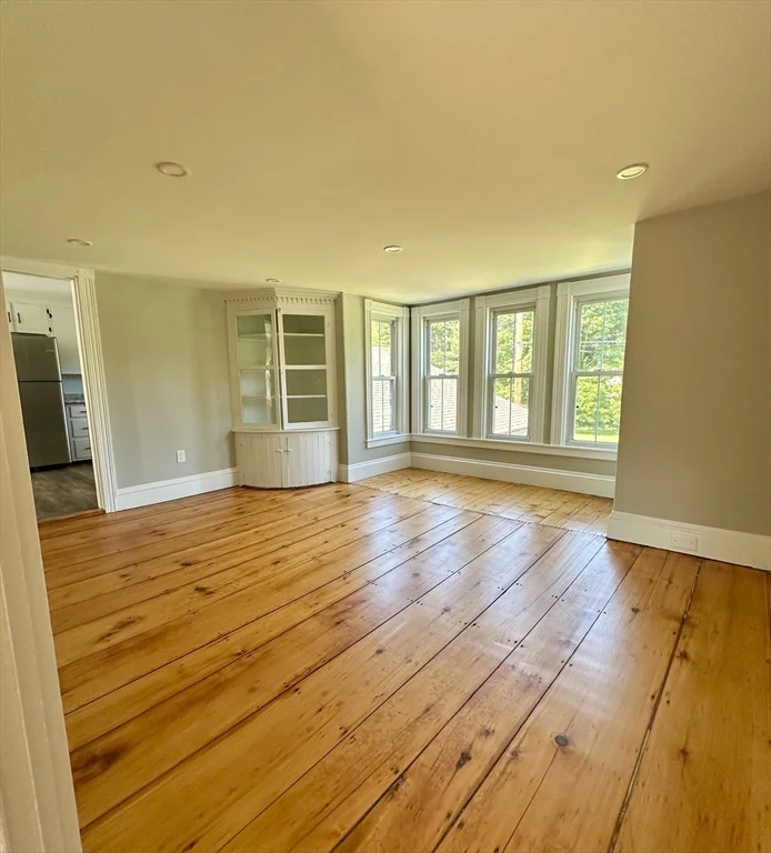 3 bed, 1 bath apartment for rent at 214 Main St Unit 2, Kingston — photo 23 of 27