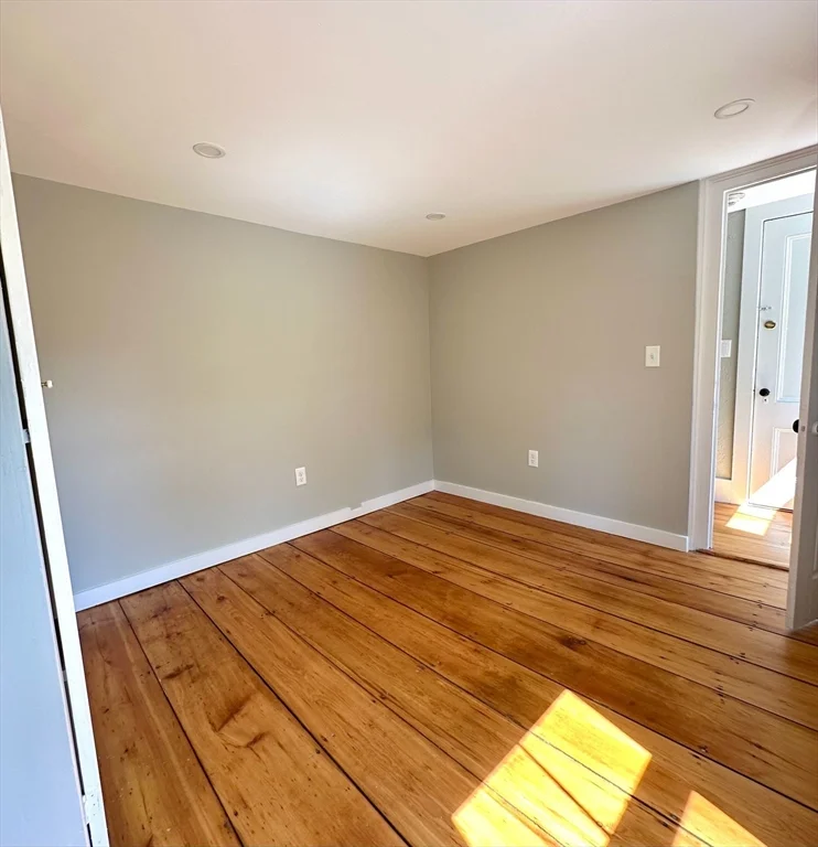 3 bed, 1 bath apartment for rent at 214 Main St Unit 2, Kingston — photo 14 of 27