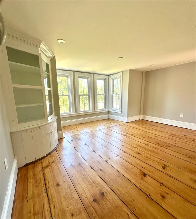3 bed, 1 bath apartment for rent at 214 Main St Unit 2, Kingston — photo 21 of 27