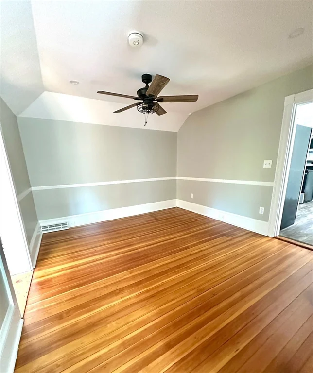 3 bed, 1 bath apartment for rent at 214 Main St Unit 2, Kingston — photo 16 of 27