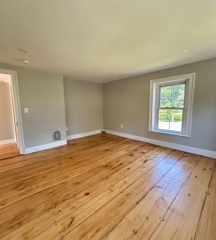 3 bed, 1 bath apartment for rent at 214 Main St Unit 2, Kingston — photo 7 of 27