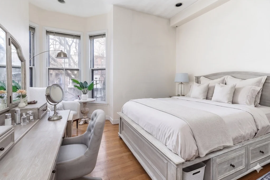 2 bed, 1 bath apartment for rent at 214 W Canton St Unit 2, South End — photo 5 of 7