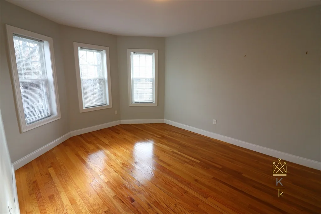 3 bed, 3 bath apartment for rent at 214 Westville St Unit 2, Dorchester — photo 5 of 17
