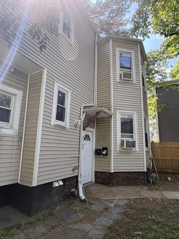 3 bed, 1 bath apartment for rent at 214R Harvard St Unit 2, Central Square — photo 1 of 25