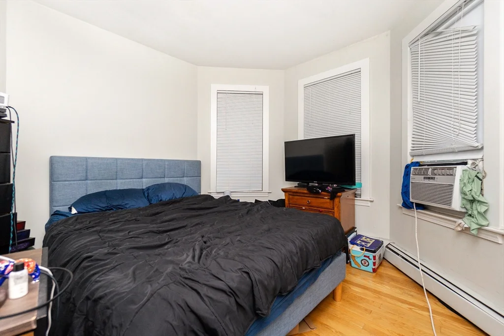 3 bed, 1 bath apartment for rent at 214R Harvard St Unit 2, Central Square — photo 11 of 25