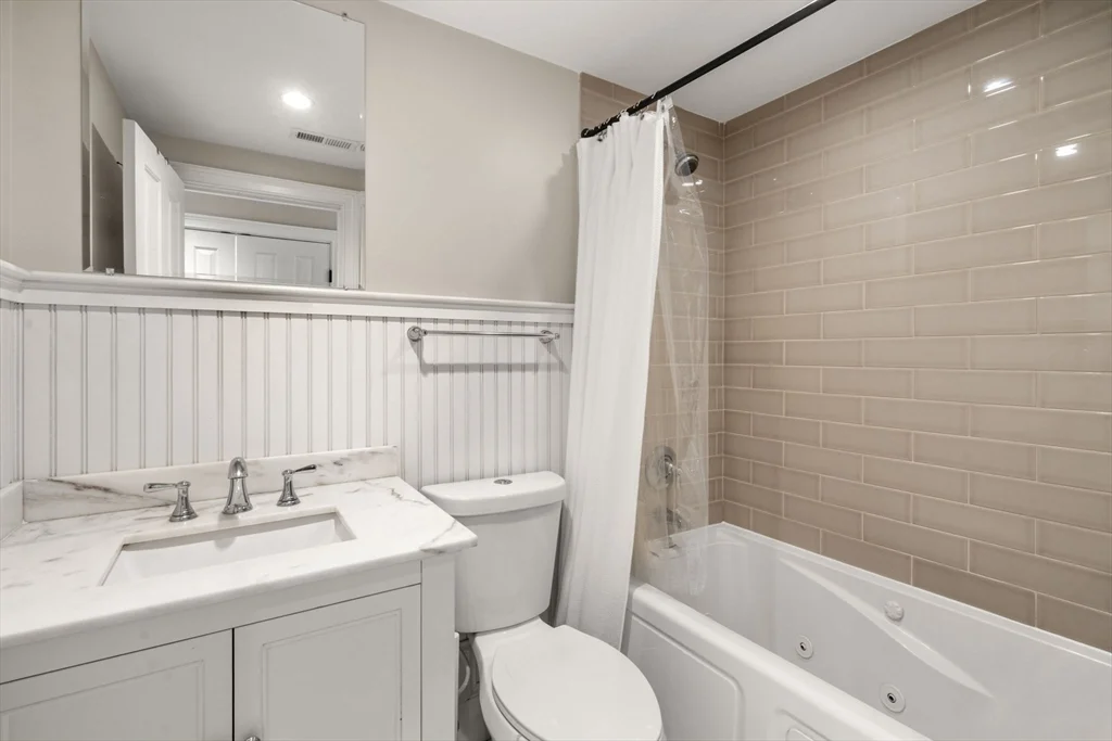 2 bed, 2 bath apartment for rent at 215 Athens St Unit 4, South Boston — photo 14 of 17