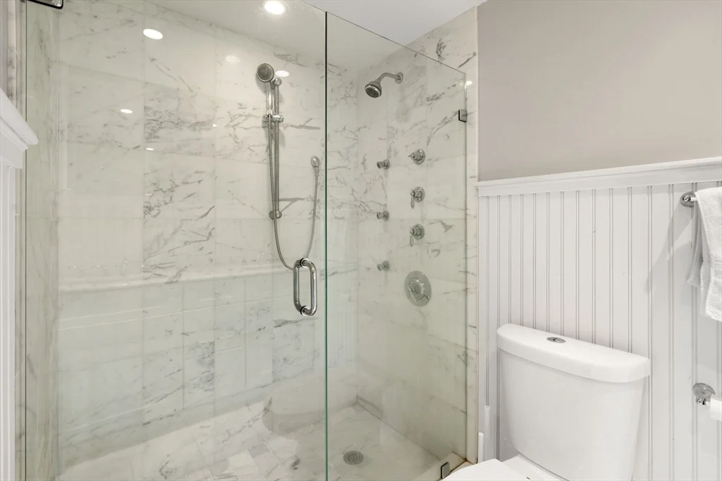 2 bed, 2 bath apartment for rent at 215 Athens St Unit 4, South Boston — photo 13 of 17