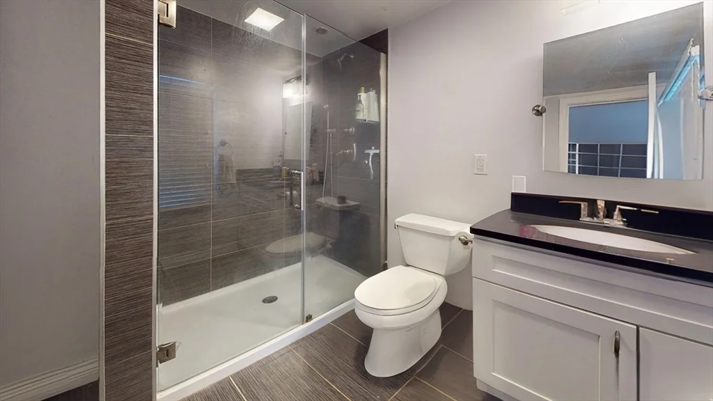 3 bed, 2 bath apartment for rent at 215 Bolton, South Boston — photo 11 of 13