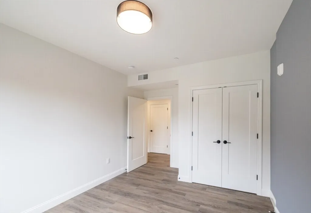 2 bed, 1 bath apartment for rent at 215 Canal St Unit 2, Lawrence — photo 4 of 6