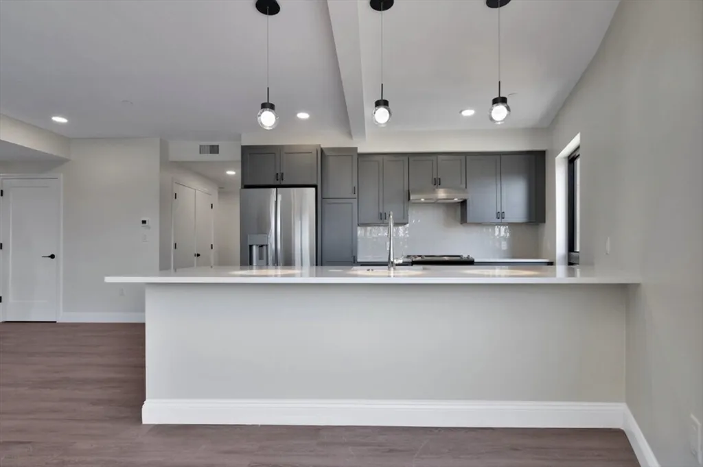 2 bed, 1 bath apartment for rent at 215 Canal St Unit 2, Lawrence — photo 3 of 6