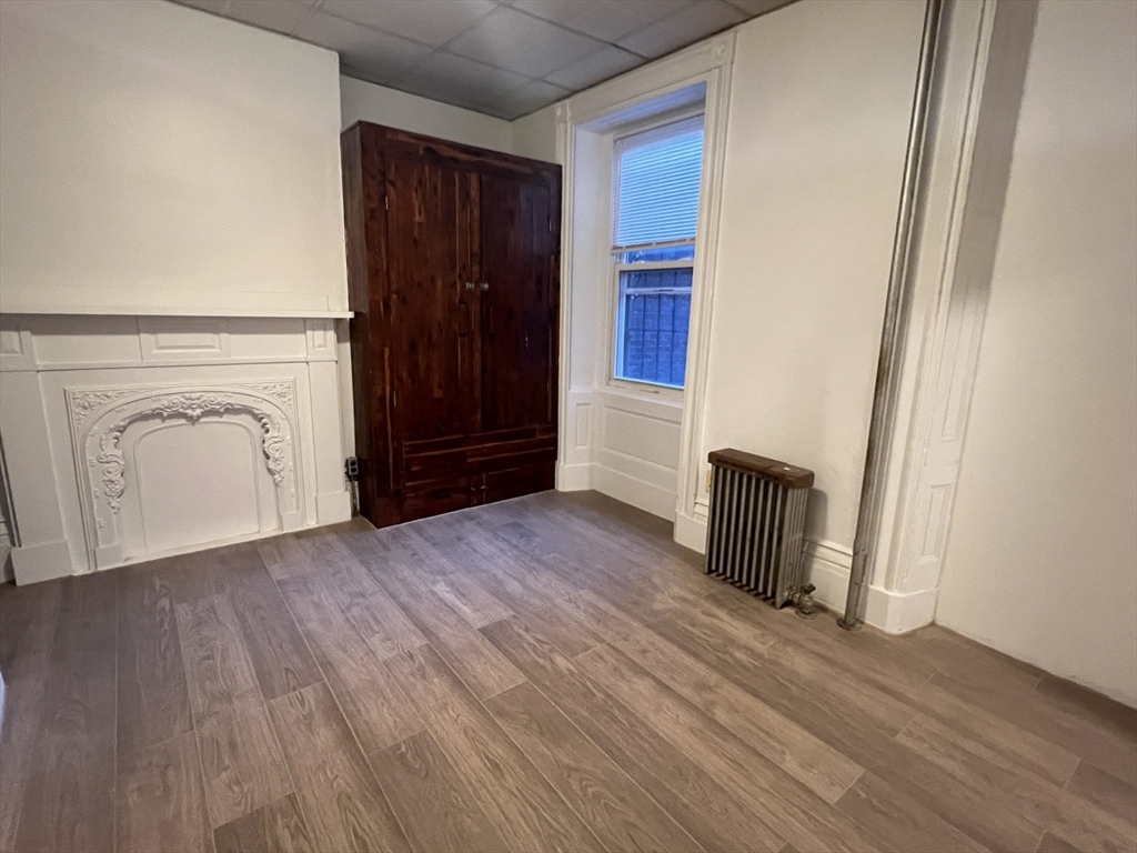 3 bed, 1 bath apartment for rent at 215 Harrison Ave Unit 1, Chinatown — photo 7 of 8