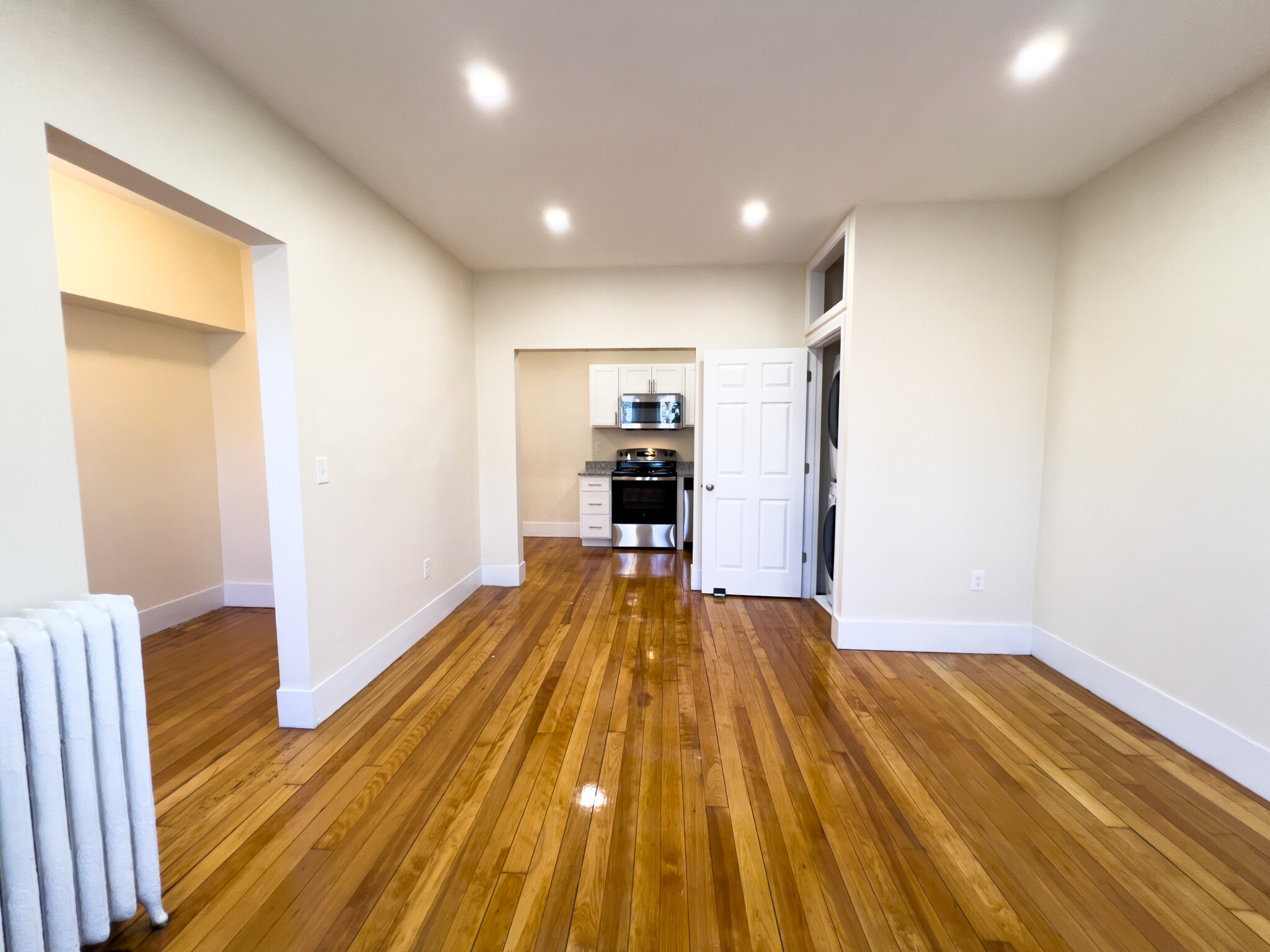 1.5 bed, 1 bath apartment for rent at 215 Harvard Ave Unit 1, Brighton — photo 5 of 12