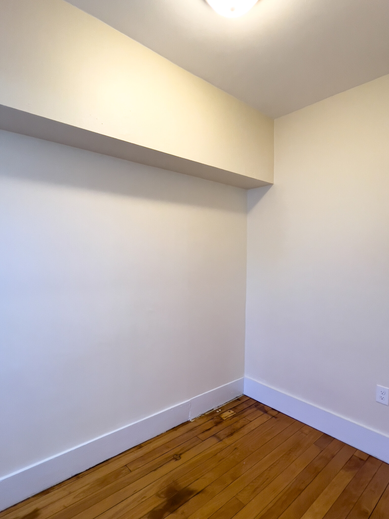 1.5 bed, 1 bath apartment for rent at 215 Harvard Ave Unit 1, Brighton — photo 6 of 12