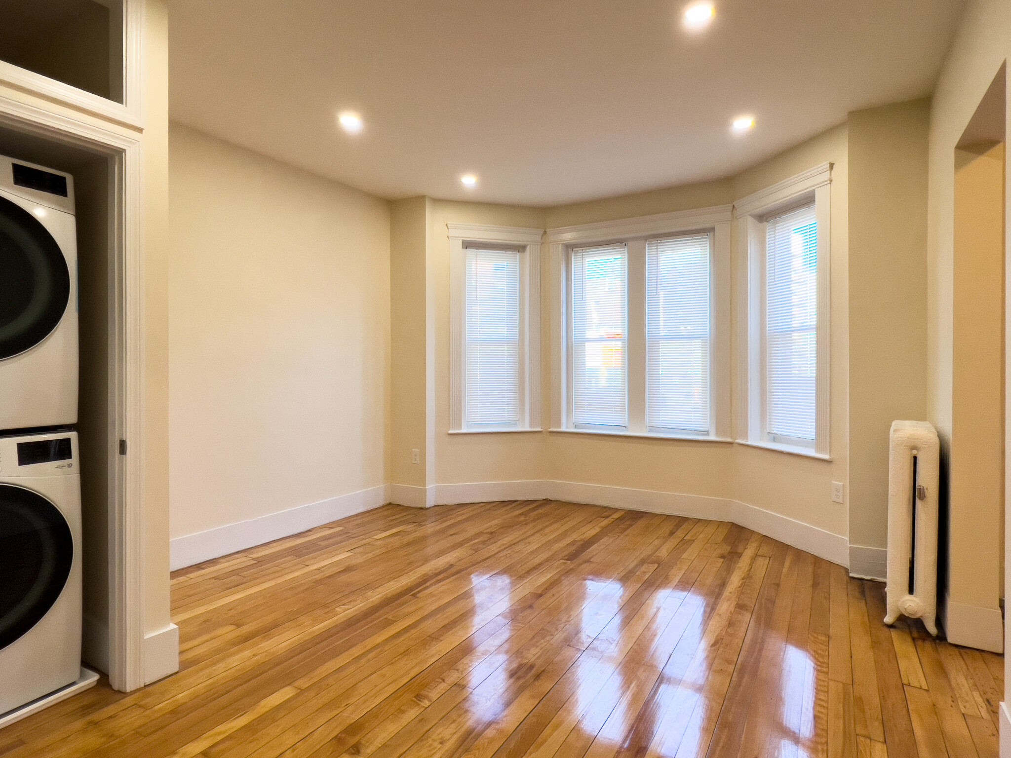1.5 bed, 1 bath apartment for rent at 215 Harvard Ave Unit 1, Brighton — photo 1 of 12