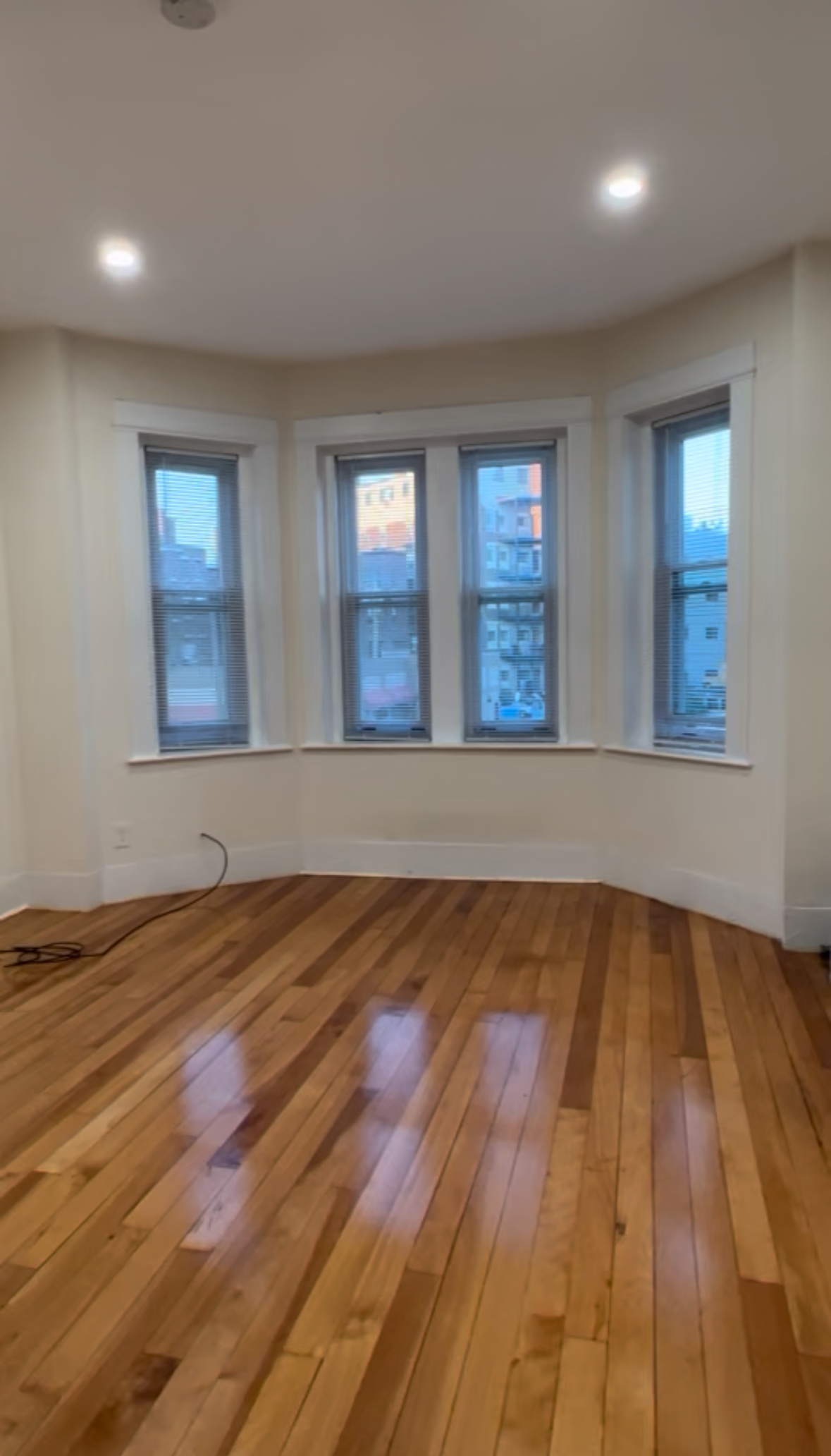 3 bed, 1 bath apartment for rent at 215 Harvard Ave Unit 5, Brighton — photo 2 of 20