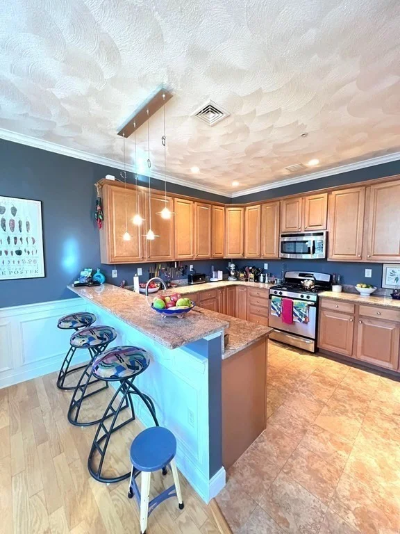 3 bed, 2.5 bath apartment for rent at 215 Harvard St Unit 23, Tufts University — photo 5 of 18