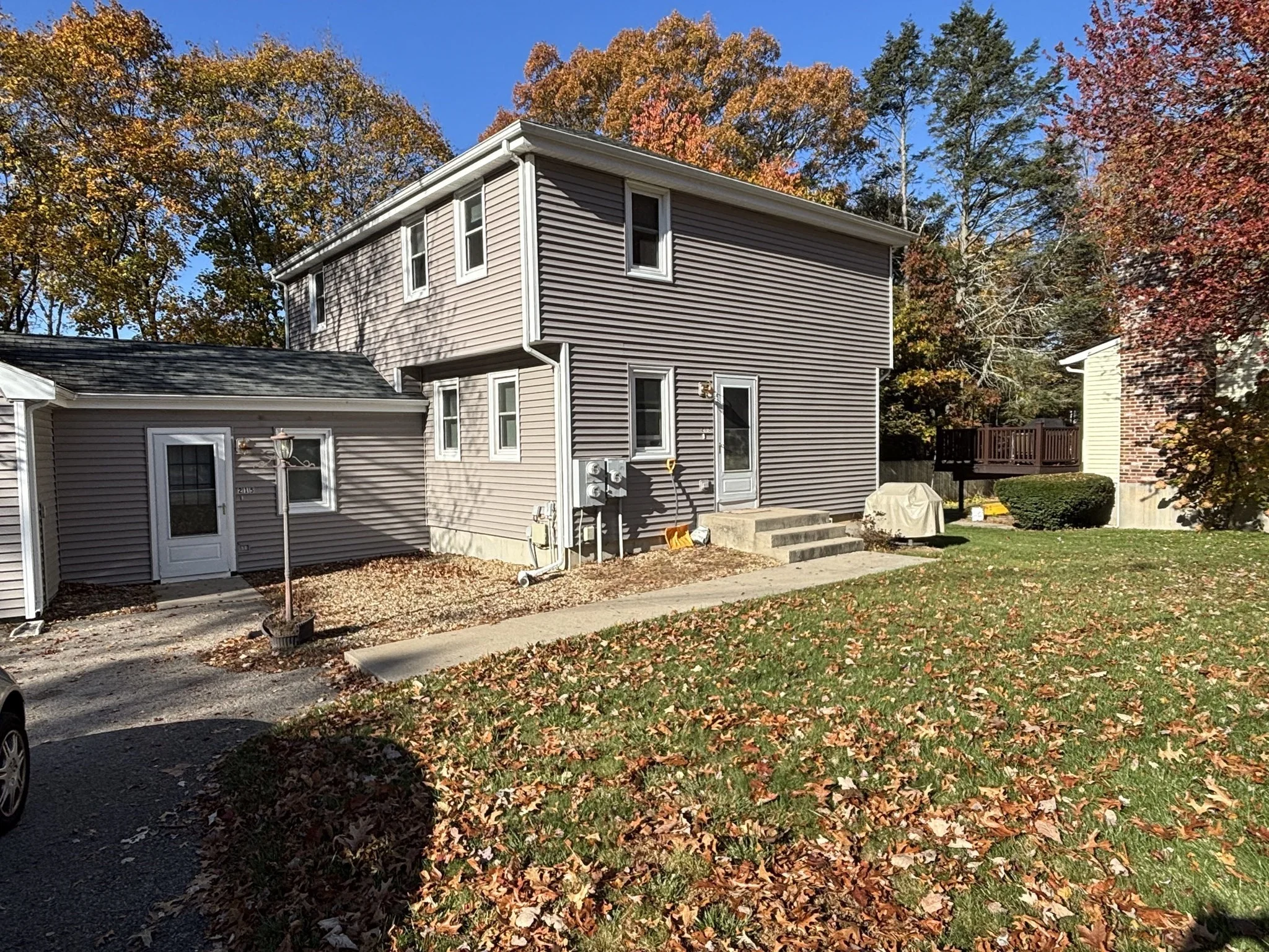 2 bed, 1 bath apartment for rent at 215 Jefferson St Unit 215, North Attleboro