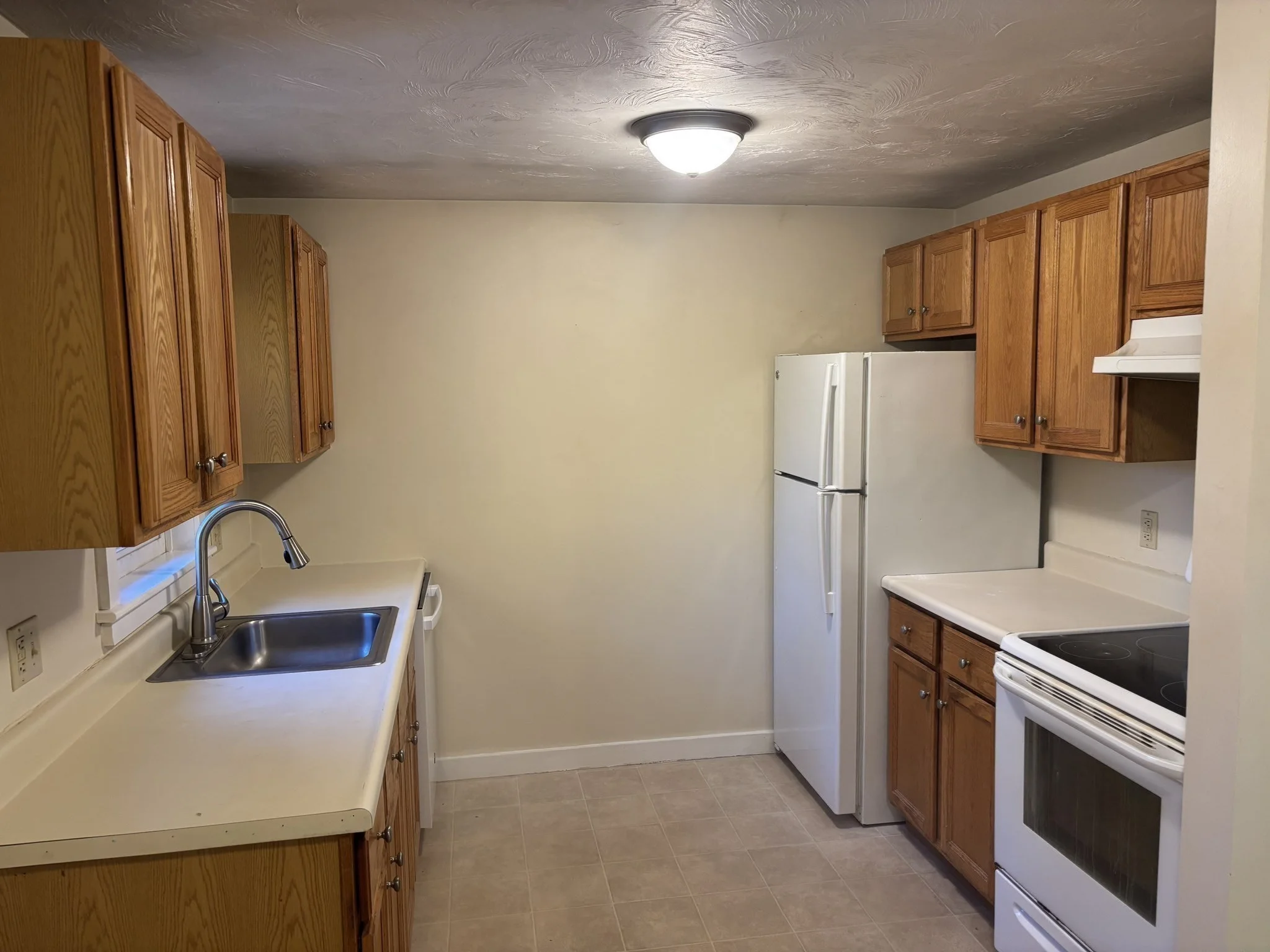 2 bed, 1 bath apartment for rent at 215 Jefferson St Unit 215, North Attleboro — photo 5 of 13