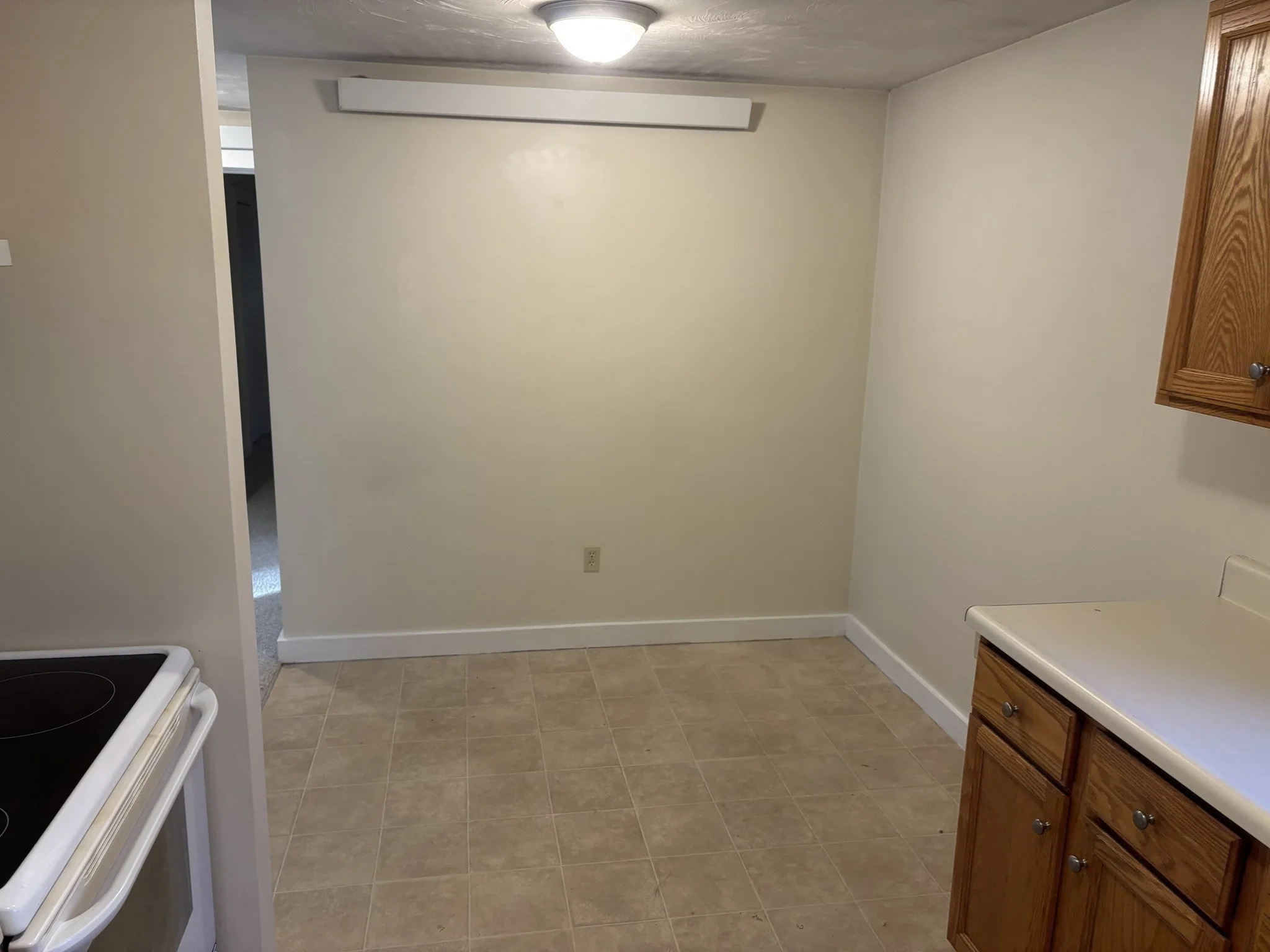 2 bed, 1 bath apartment for rent at 215 Jefferson St Unit 215, North Attleboro — photo 6 of 13