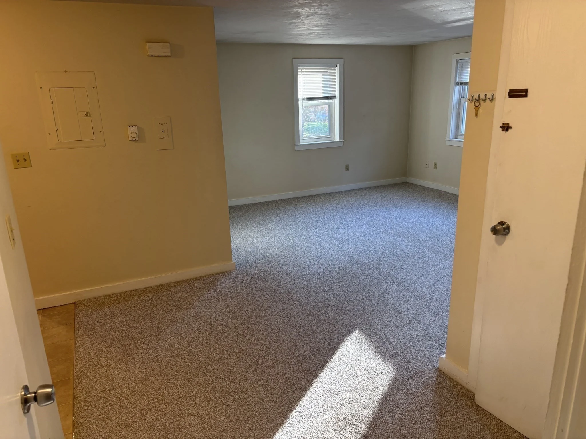 2 bed, 1 bath apartment for rent at 215 Jefferson St Unit 215, North Attleboro — photo 12 of 13