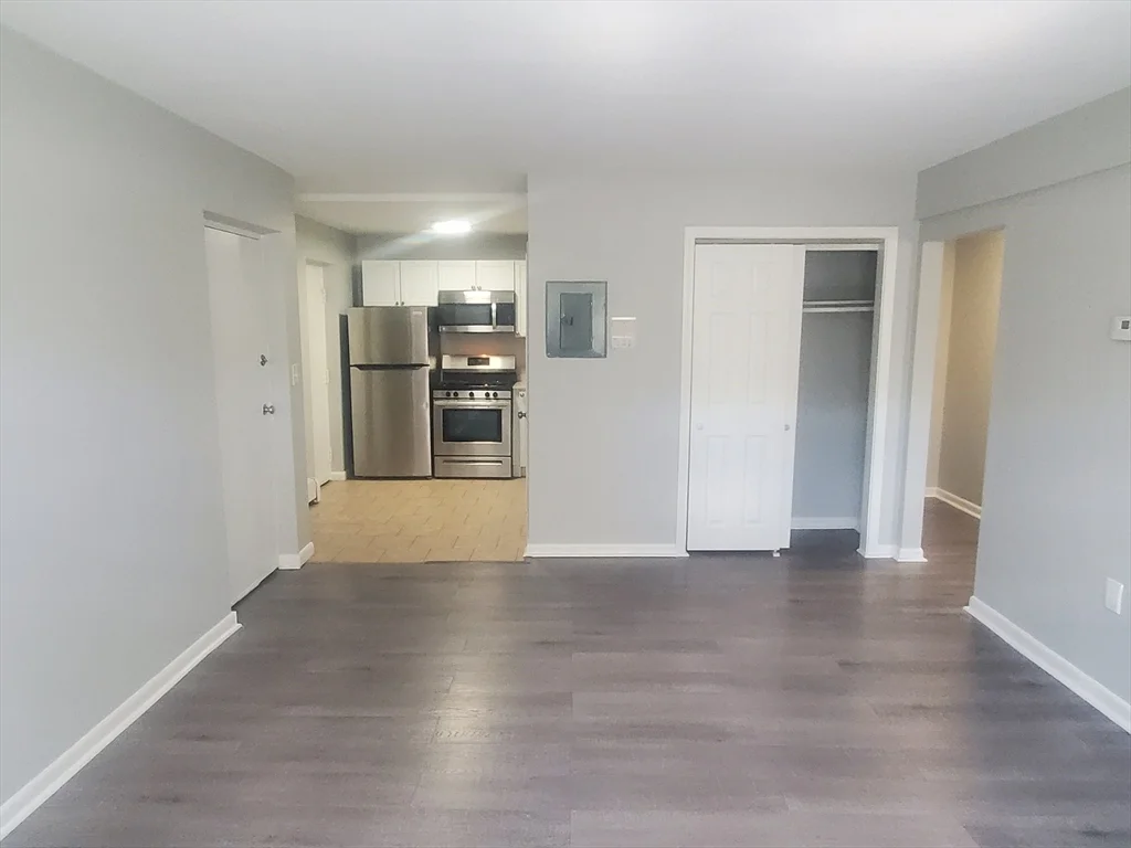 2 bed, 1 bath apartment for rent at 215 Pearl St Unit 1, Stoughton — photo 3 of 18