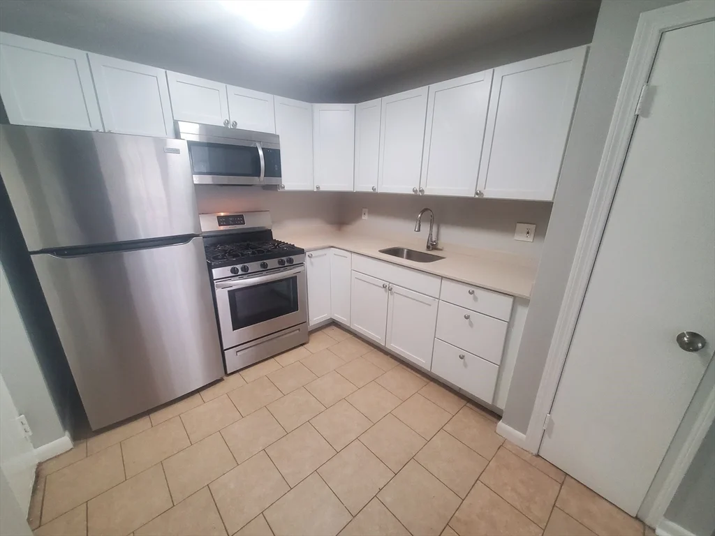 2 bed, 1 bath apartment for rent at 215 Pearl St Unit 1, Stoughton — photo 1 of 18