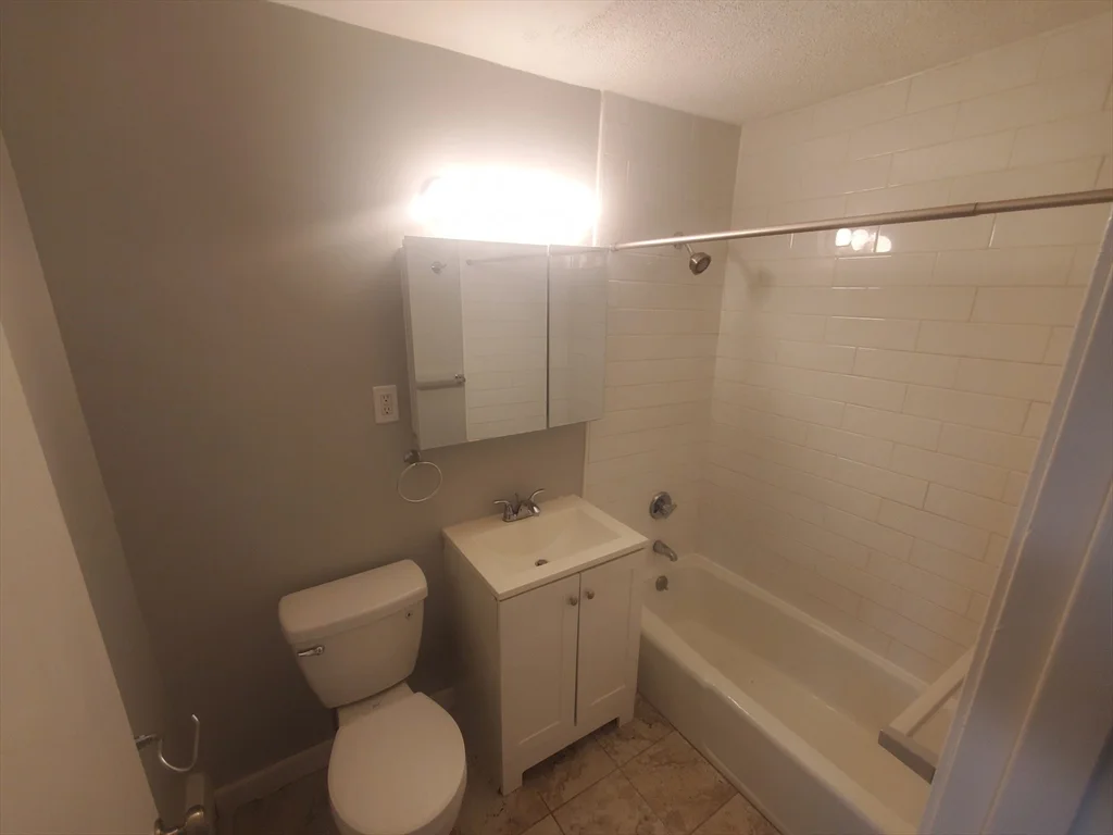 2 bed, 1 bath apartment for rent at 215 Pearl St Unit 1, Stoughton — photo 15 of 18