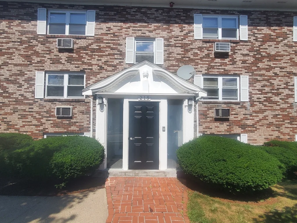 2 bed, 1 bath apartment for rent at 215 Pearl St Unit 1, Stoughton — photo 17 of 18