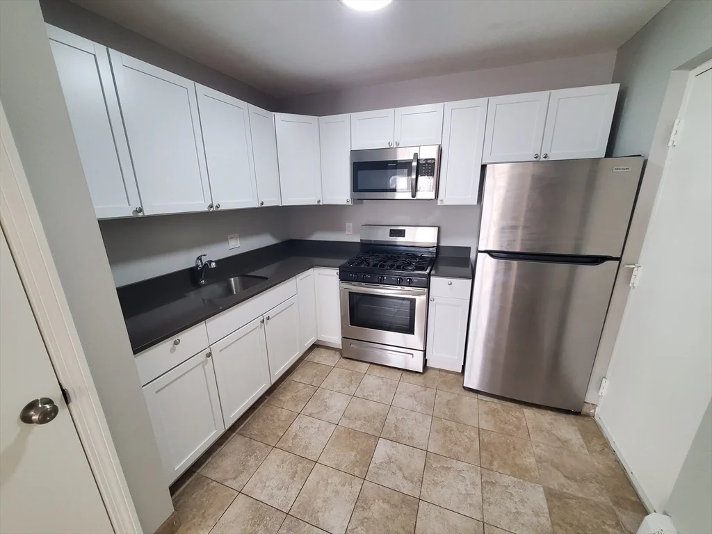 2 bed, 1 bath apartment for rent at 215 Pearl St Unit 10, Stoughton — photo 1 of 16