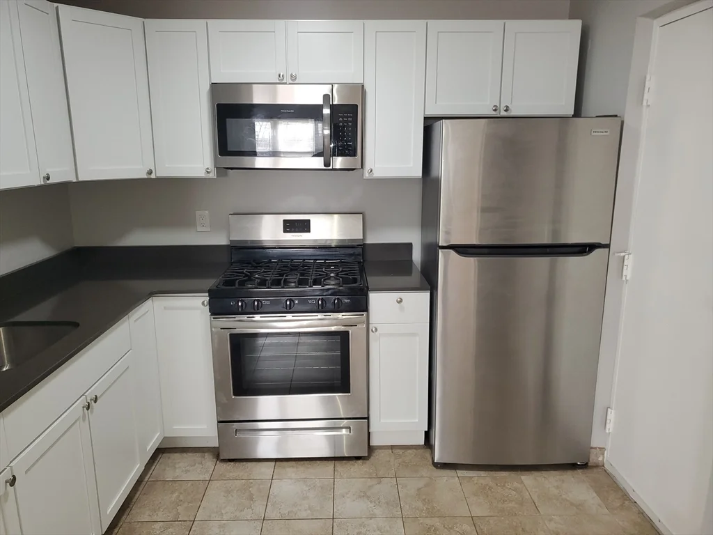 2 bed, 1 bath apartment for rent at 215 Pearl St Unit 10, Stoughton — photo 2 of 16