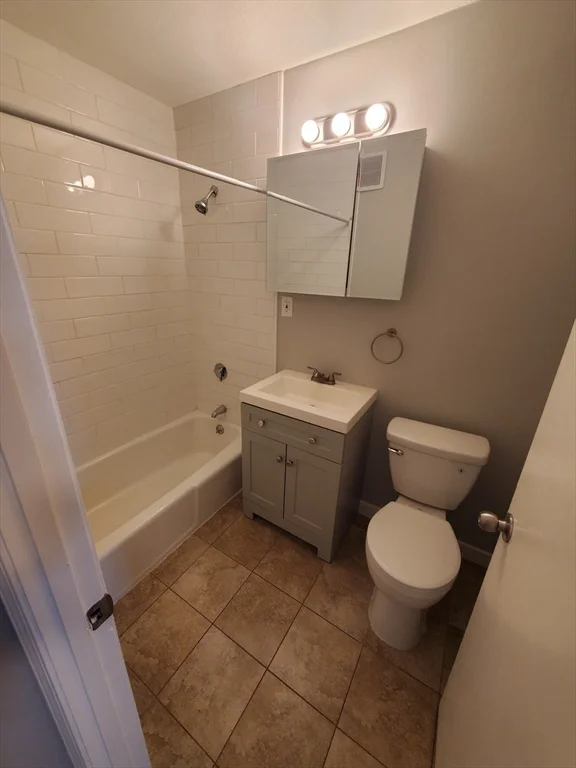 2 bed, 1 bath apartment for rent at 215 Pearl St Unit 10, Stoughton — photo 13 of 16