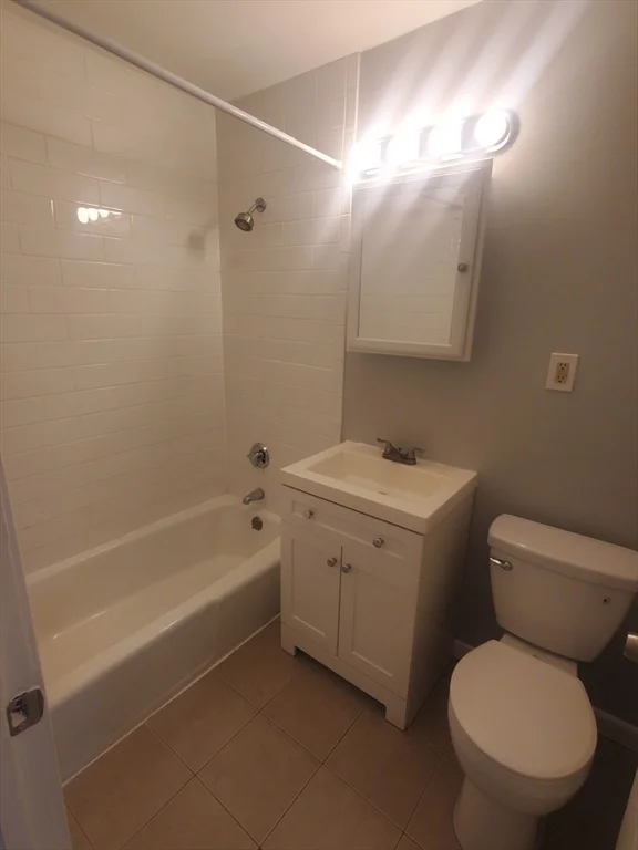 2 bed, 1 bath apartment for rent at 215 Pearl St Unit 11, Stoughton — photo 8 of 13