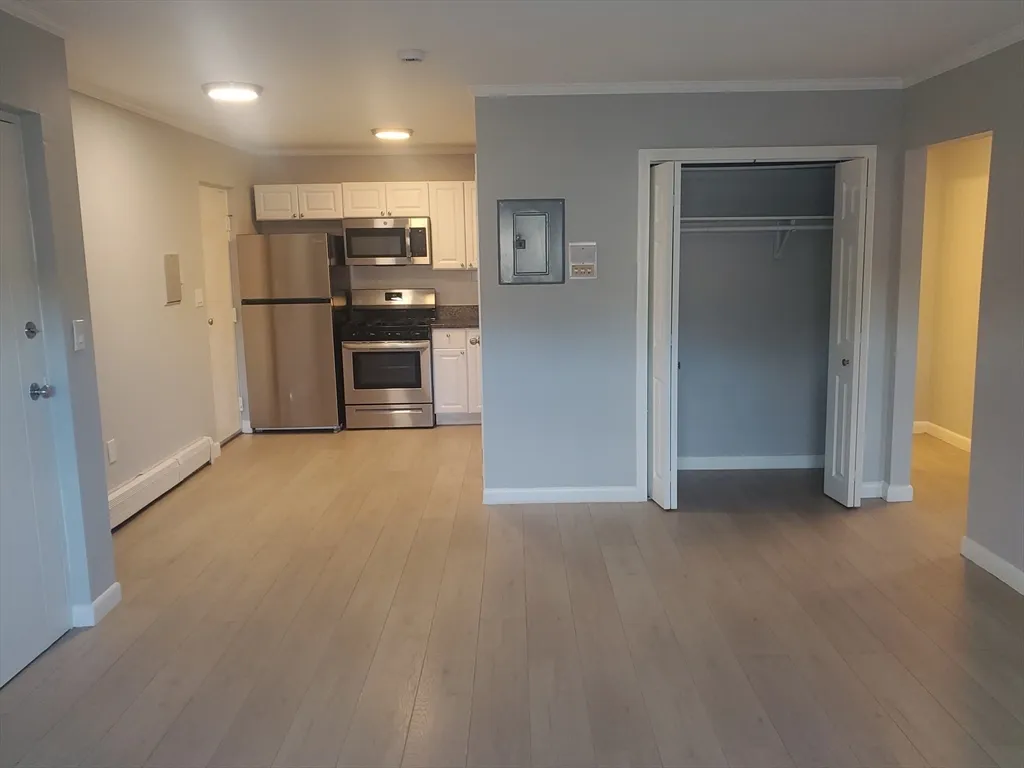 2 bed, 1 bath apartment for rent at 215 Pearl St Unit 8, Stoughton — photo 3 of 18