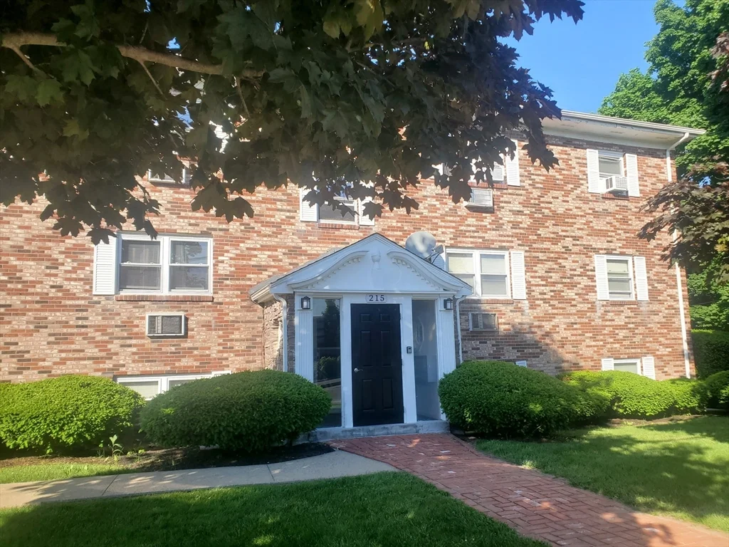 2 bed, 1 bath apartment for rent at 215 Pearl St Unit 9, Stoughton — photo 9 of 9