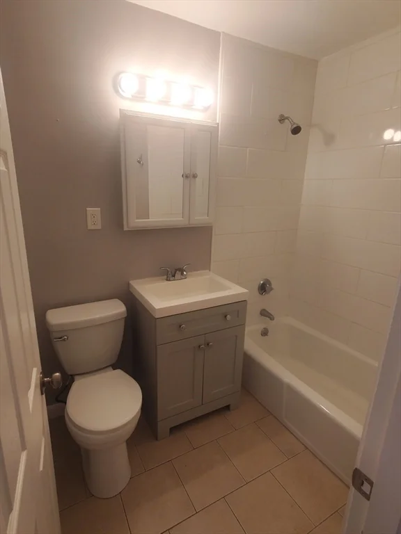 2 bed, 1 bath apartment for rent at 215 Pearl St Unit 9, Stoughton — photo 6 of 9