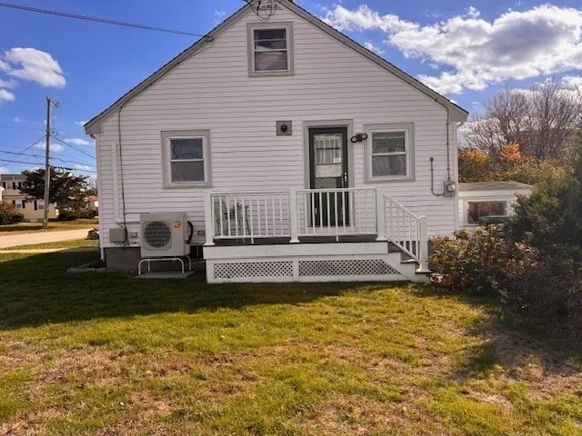 2 bed, 1 bath apartment for rent at 215 Standish St Winter Rental, Marshfield — photo 13 of 15