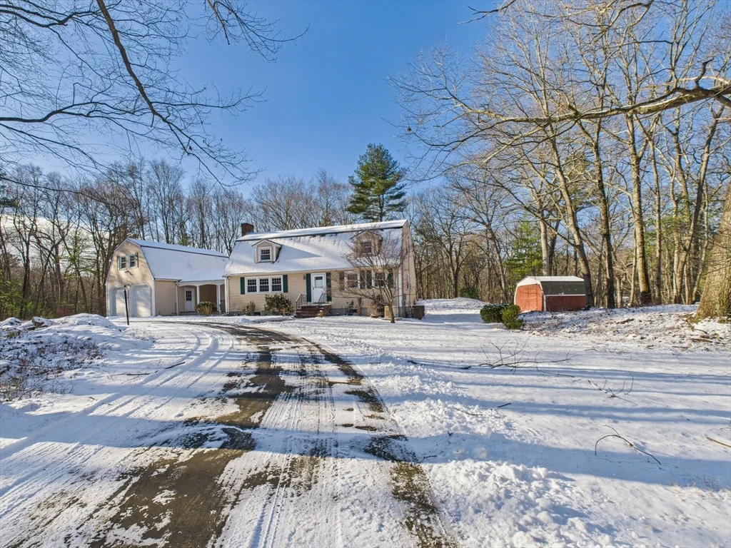 4 bed, 4+ bath apartment for rent at 215 Stoney Lea Rd, Precinct One/Upper Dedham — photo 11 of 12