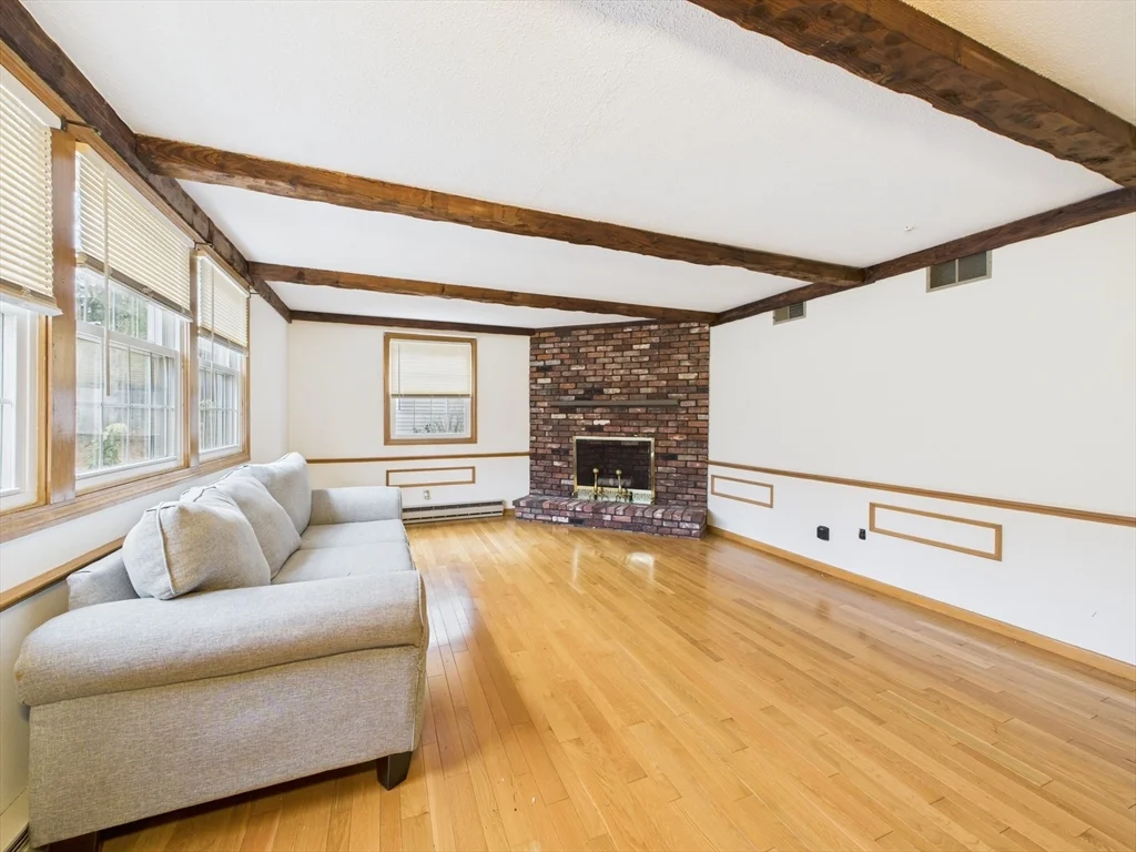 4 bed, 4+ bath apartment for rent at 215 Stoney Lea Rd, Precinct One/Upper Dedham — photo 6 of 12