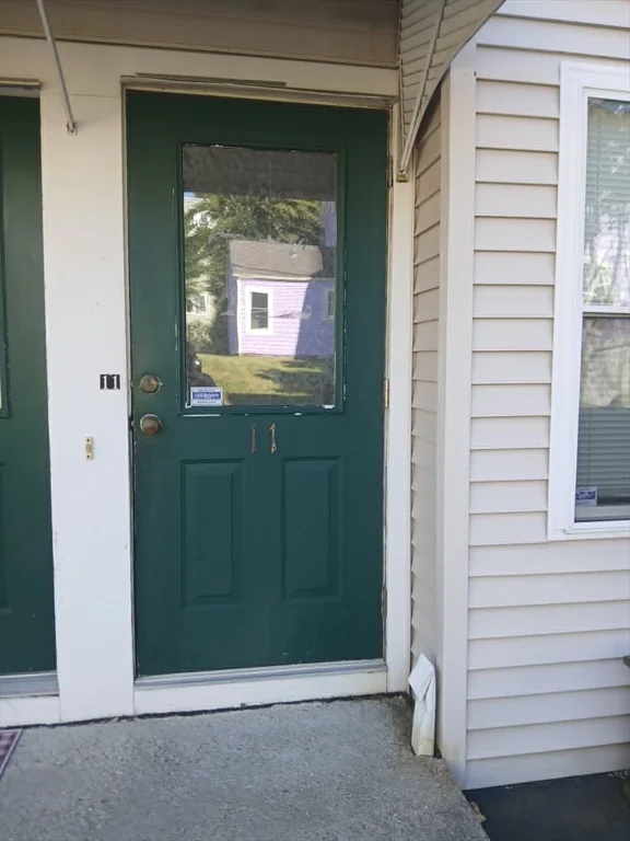 2 bed, 1 bath apartment for rent at 215 Walnut St Unit 11, New Bedford — photo 1 of 8