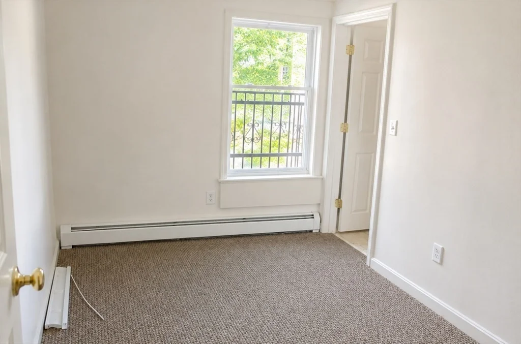 2 bed, 1 bath apartment for rent at 215 Walnut St Unit 11, New Bedford — photo 4 of 6