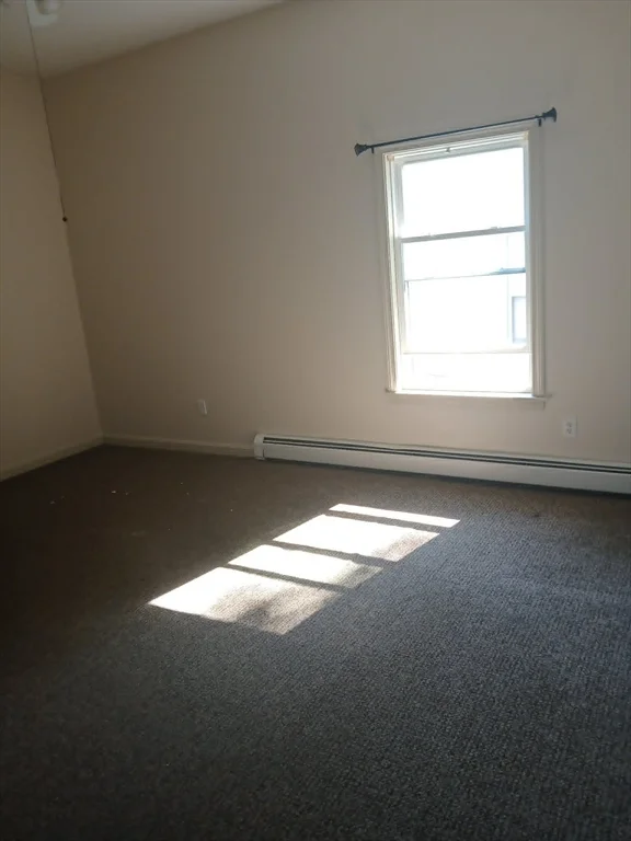 2 bed, 1 bath apartment for rent at 215 Walnut St Unit 11, New Bedford — photo 3 of 8