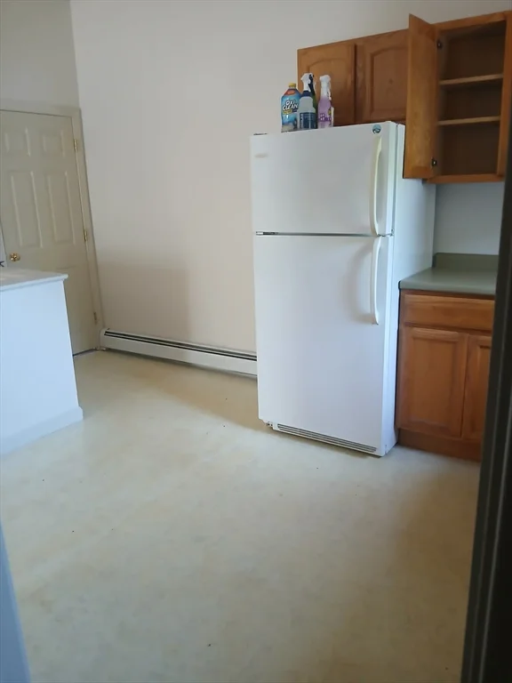 2 bed, 1 bath apartment for rent at 215 Walnut St Unit 11, New Bedford — photo 4 of 8