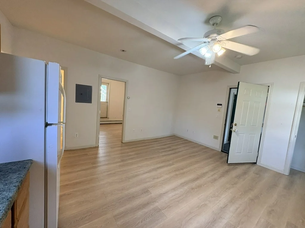 1 bed, 1 bath apartment for rent at 215 Walnut St Unit 6, New Bedford — photo 1 of 6