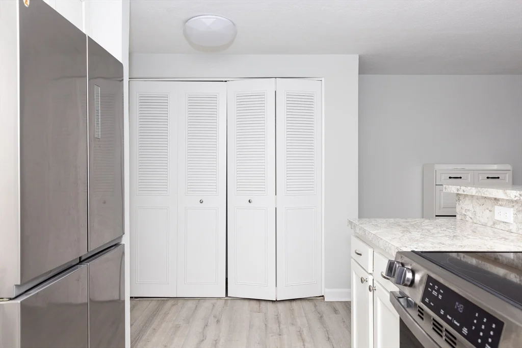 2 bed, 1 bath apartment for rent at 215 Winter St Unit 1P, East Weymouth — photo 10 of 20