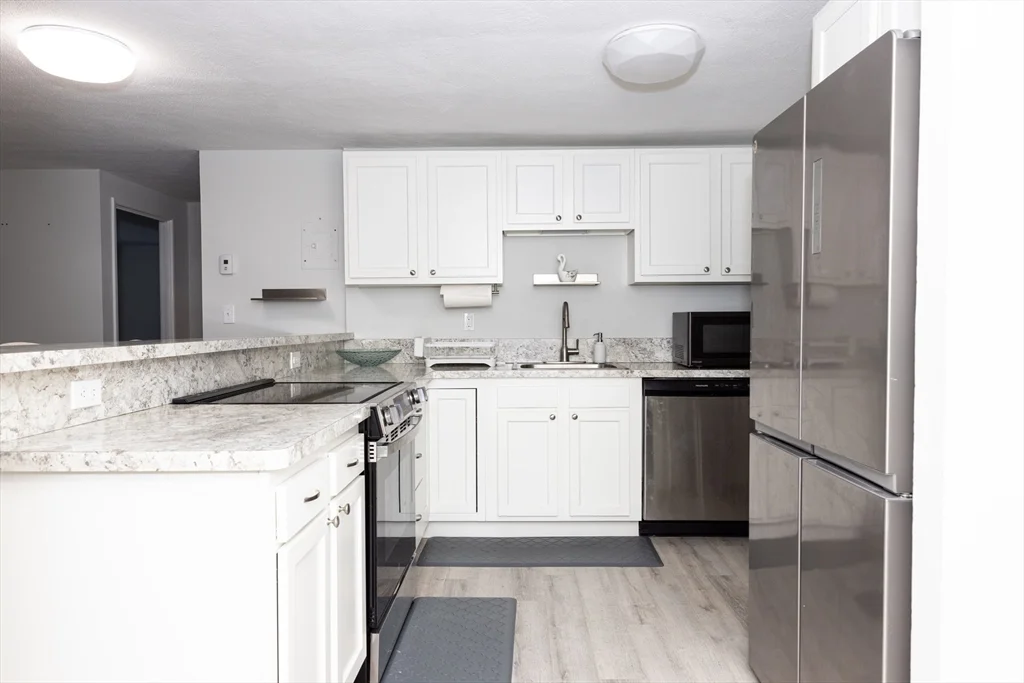 2 bed, 1 bath apartment for rent at 215 Winter St Unit 1P, East Weymouth — photo 8 of 20